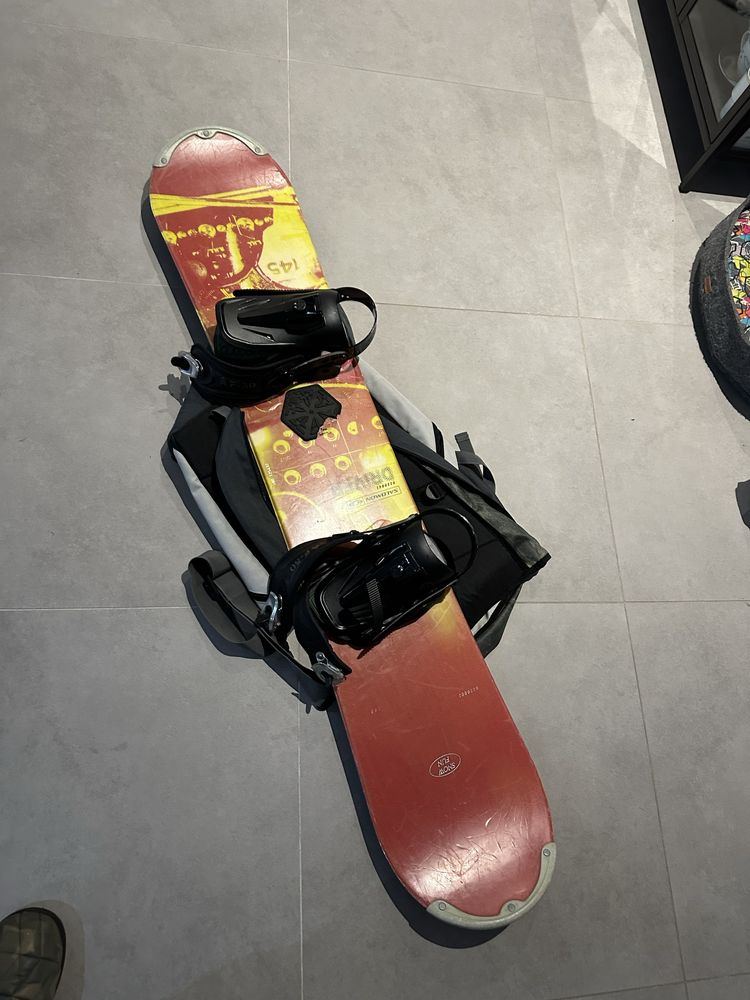 Deska snowboardowa z wiązaniami Salomon  używana