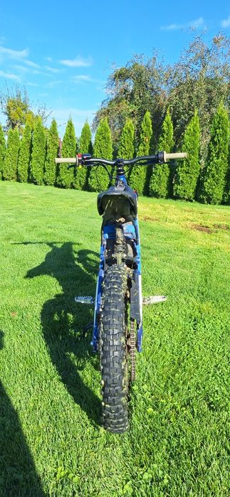 SPRZEDAM elektryczny cross SURRON  LIGHT BEE S stan bardzo dobry, gara