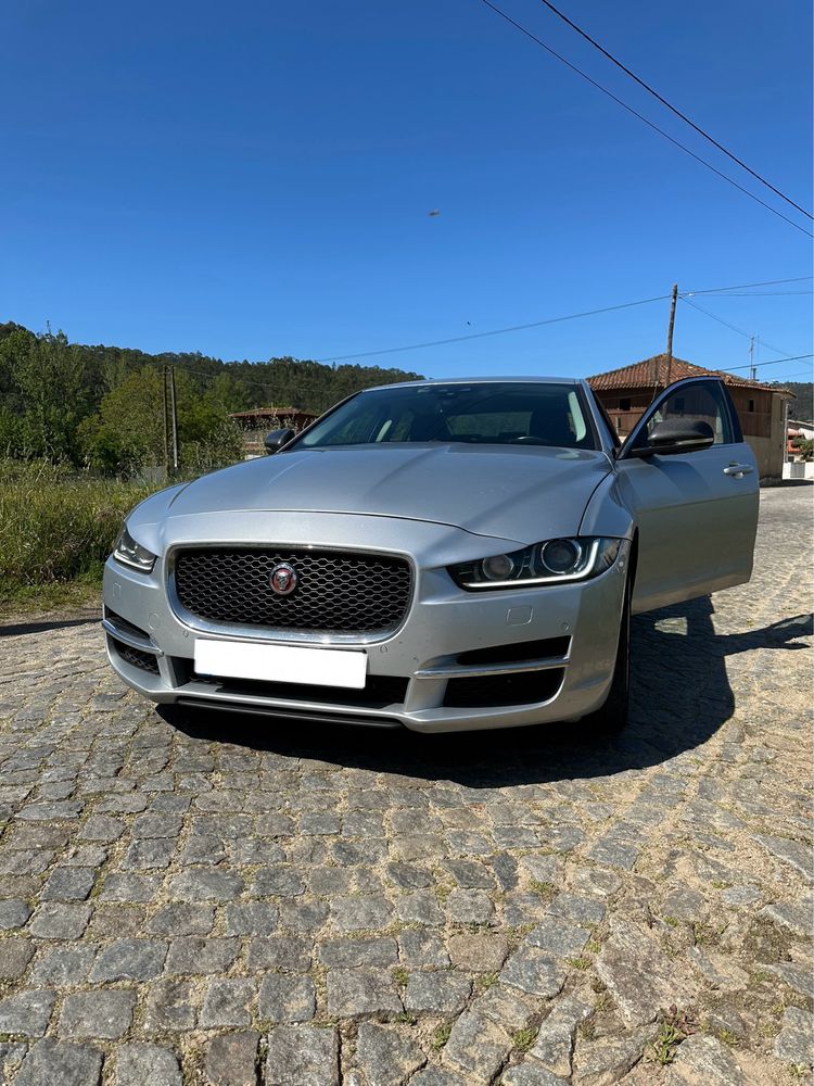 Jaguar Xe 2.0 Prestige