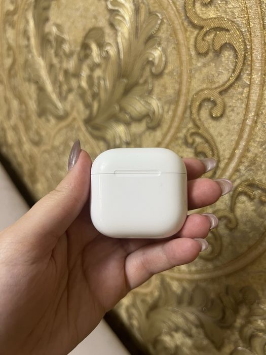 Продаю навушники Apple AirPods 4 (2024)