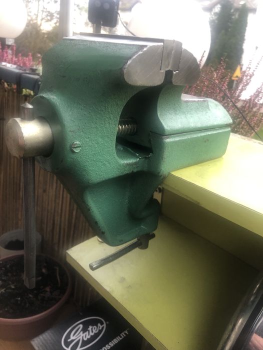 Poszukiwane imadło Prl Zawichost ,szczęki 10cm waga ok 8kg jak nowe.