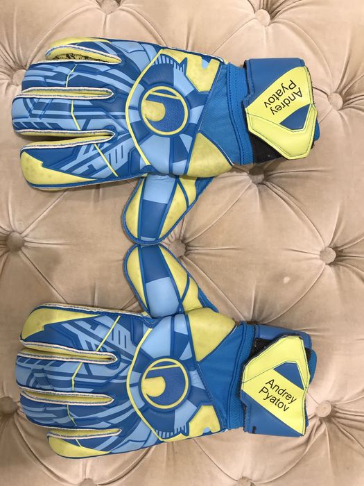 Воратарские перчатки