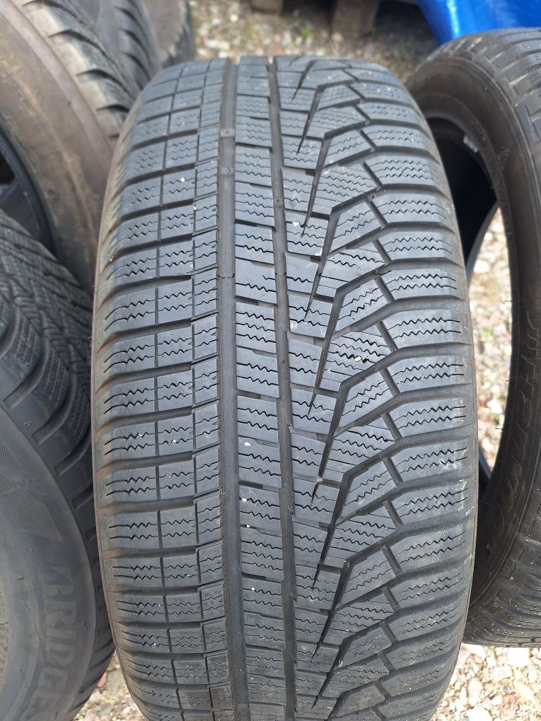 Opony zimowe Hankook Winter icept evo2  205 50r17