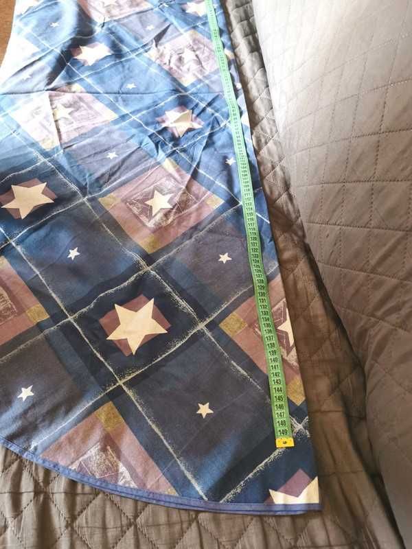 Obrus na okrągły stół niebiesko fioletowy w gwiazdy