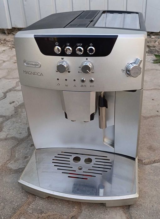 Кофемашина кофеварка Делонджи DeLonghi ESAM 04.110 Magnifica S