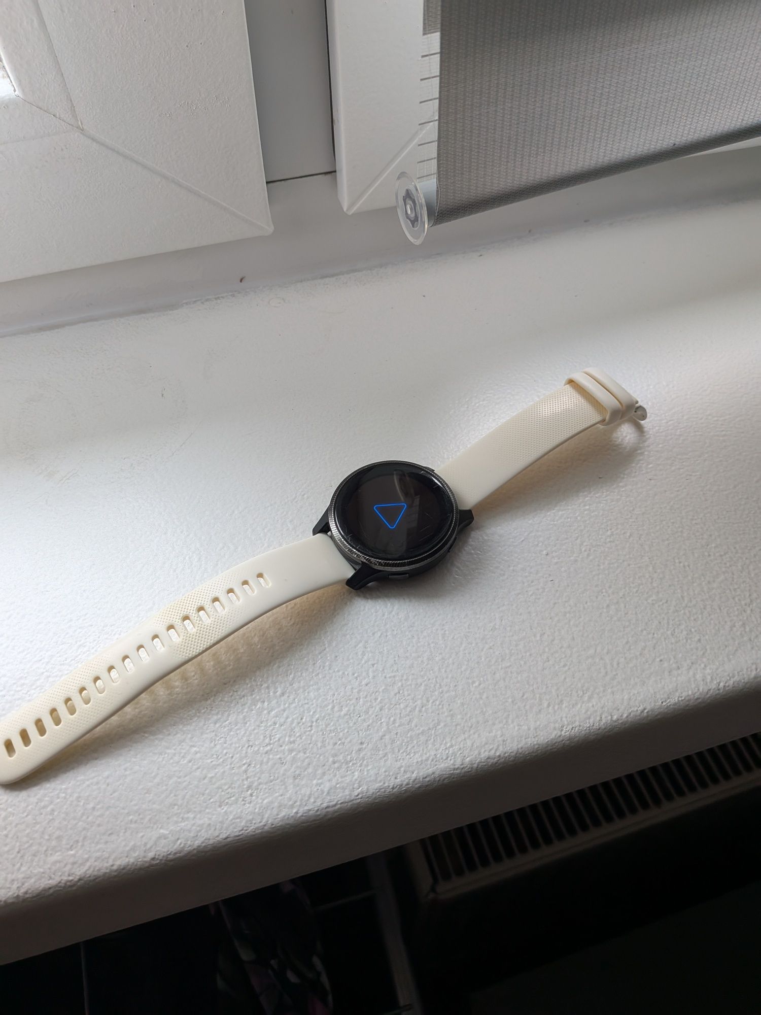 Garmin Venu biały