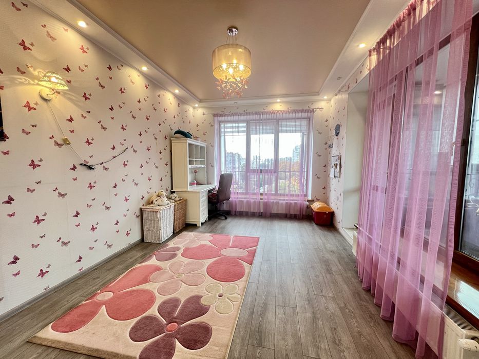 3- ком в Академгородке на Говорова/ Парк победы .