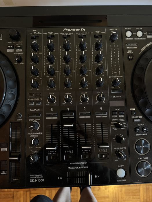 Pionner Ddj 1000 com proteçao + Mesa Vonyx