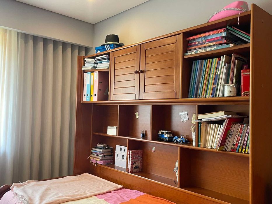 Mobilia de quarto - Cama com estante