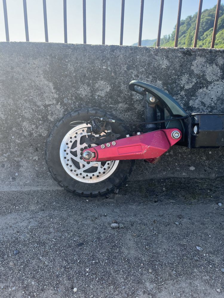 Продам електросамокат like bike titan 2x1000вт