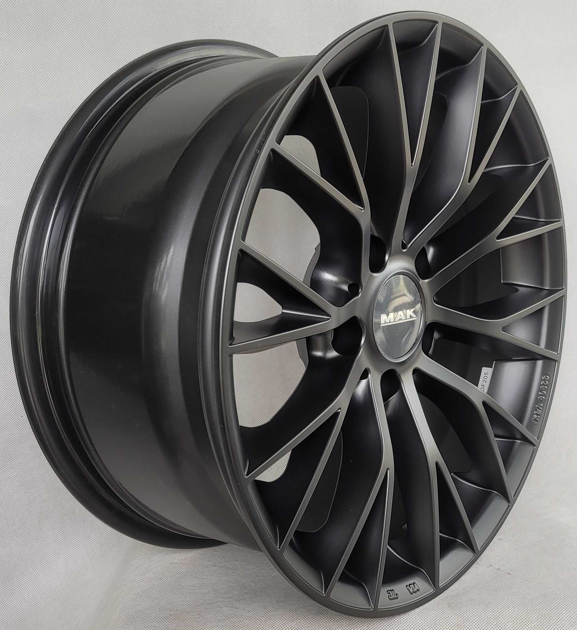MAK Felgi 18 BMW E90 E91 F30 F31 5 F06 F10 F12 F01 X1 E84 E89 seria 3