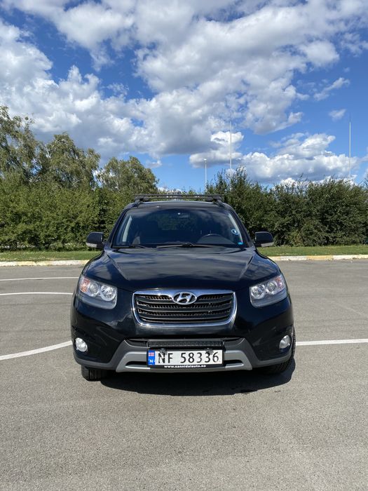 Продам Hyndai fanta fe Рестайлінг 2012 2,0d 4x4 110kw