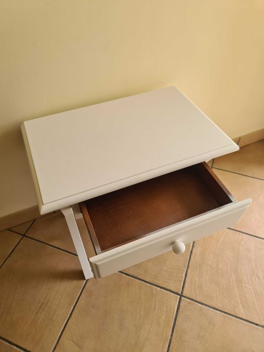 Mesa Cabeceira Apoio Móvel Mesinha Branca em Madeira - Wood Table