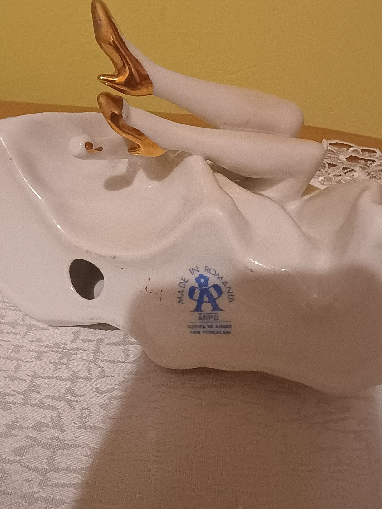 Figurka porcelanowa rezerwacja