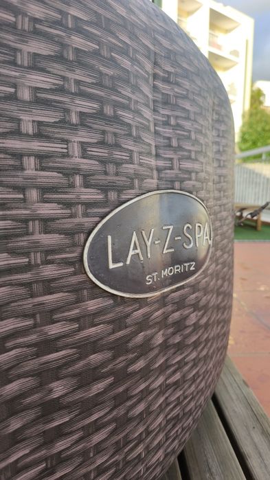 Jacuzzi Lay-Z Spa + Chuveiro. Sem MBWay. Scammers serão reportados.