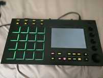 Akai mpc Touch музична портативна студія