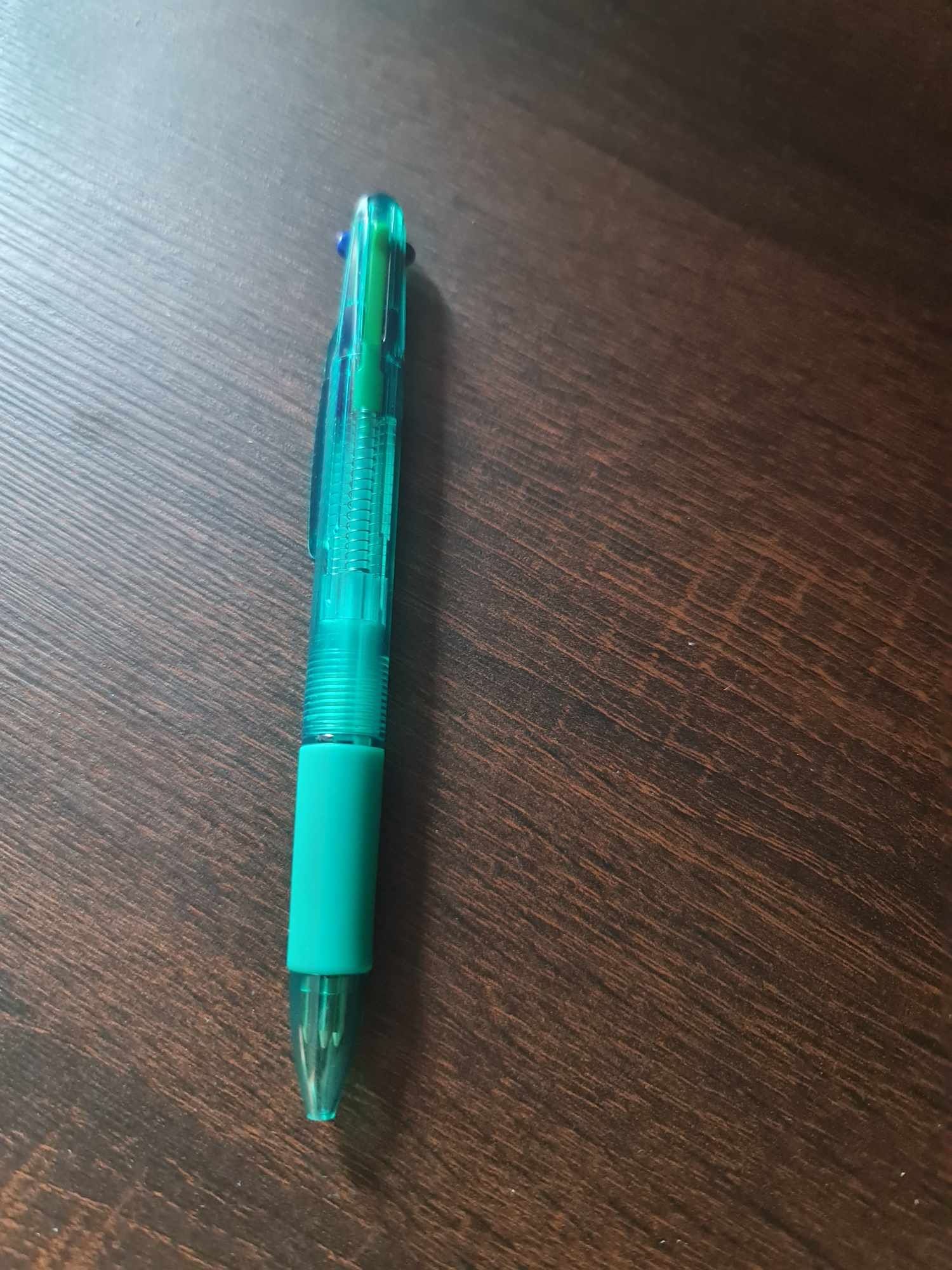 Długopis 4kol czarny/niebieski/zielony/czerwony