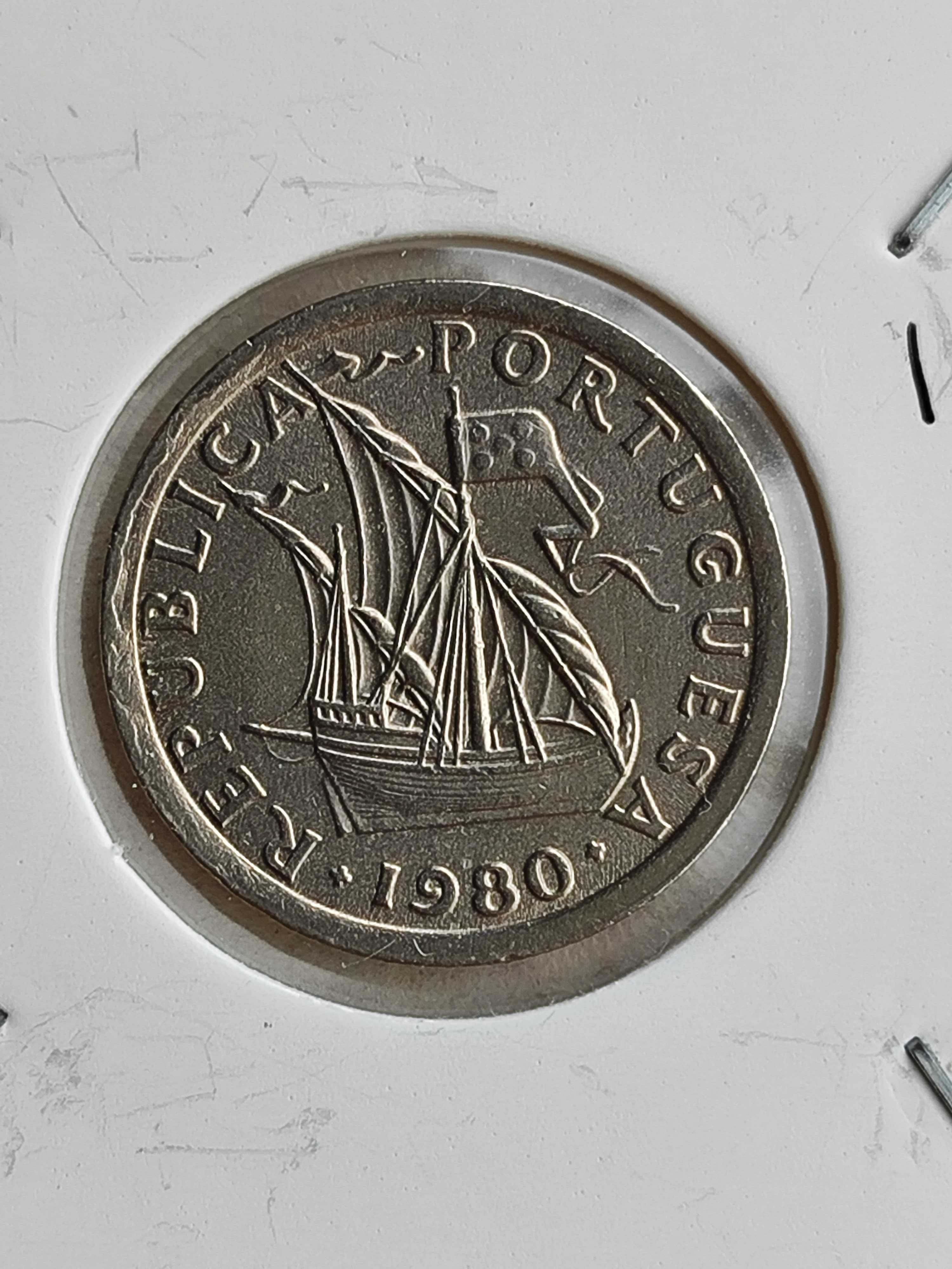 Lote de moedas da República Portuguesa de 2$50 de 1980 a 1985 a 3€