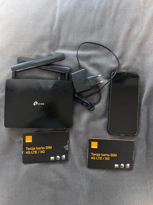 Router  + telefon z kartą SIM (Zestaw do punktu gastronomicznego)