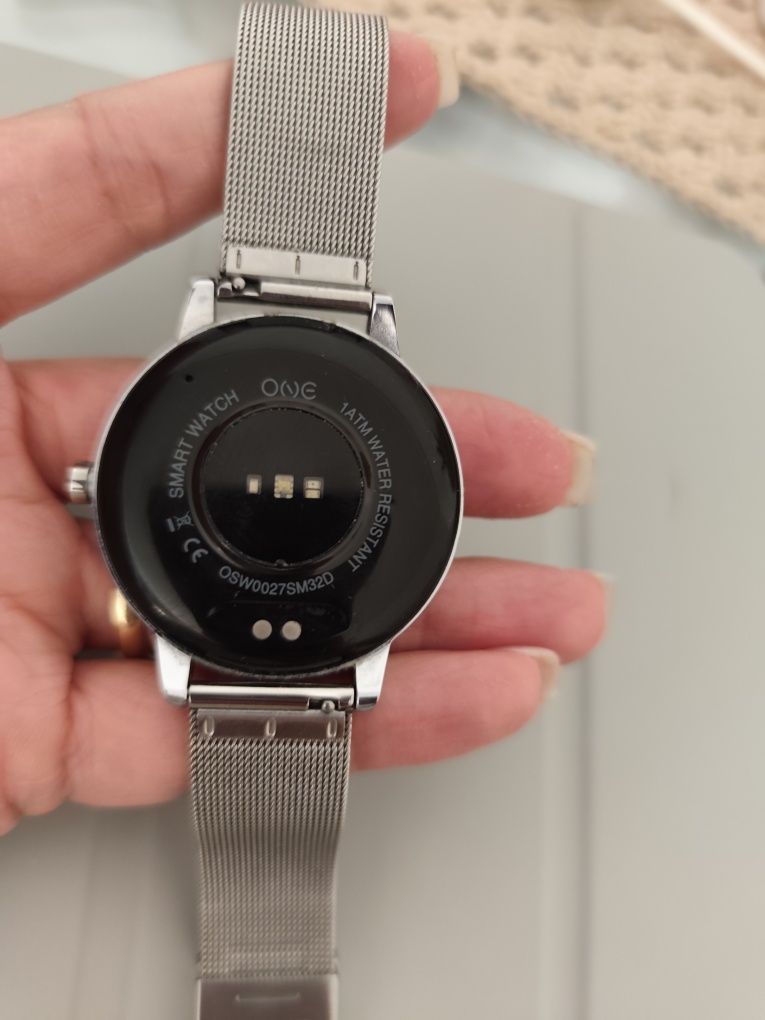 Smartwatch ONE silver
