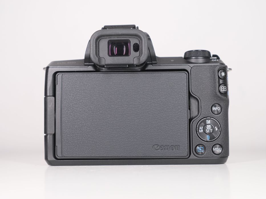 Canon EOS M50 + 18-150mm f/3.5-6.3 IS STM + гарантія / без передоплат