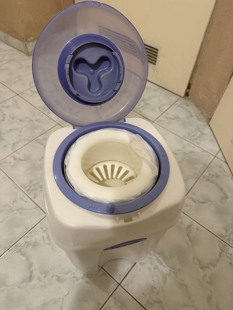 Pojemnik Sangenic na pieluchy.
