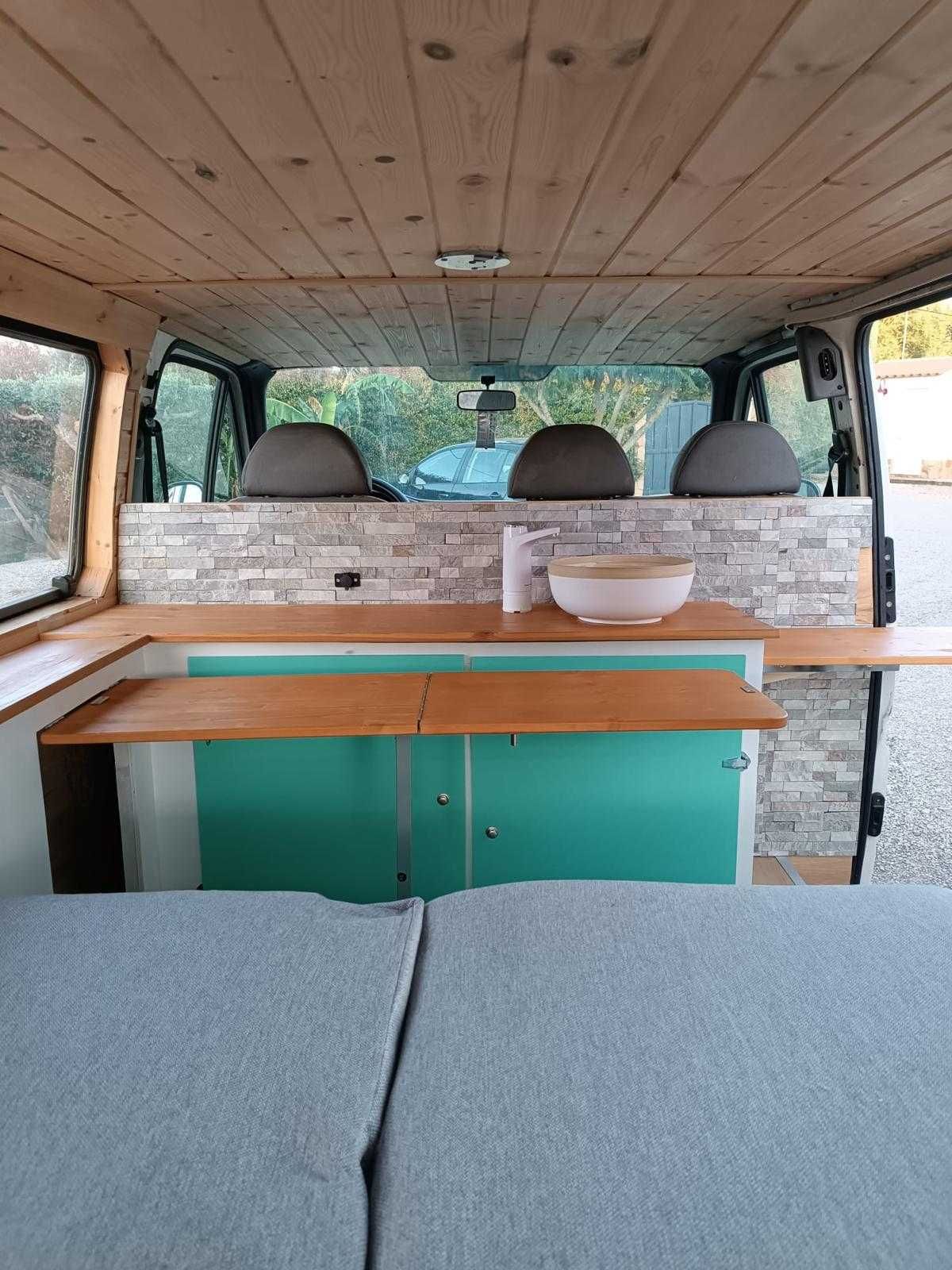 Vendo Ford Transit - Especial Dormitório - Legalizada