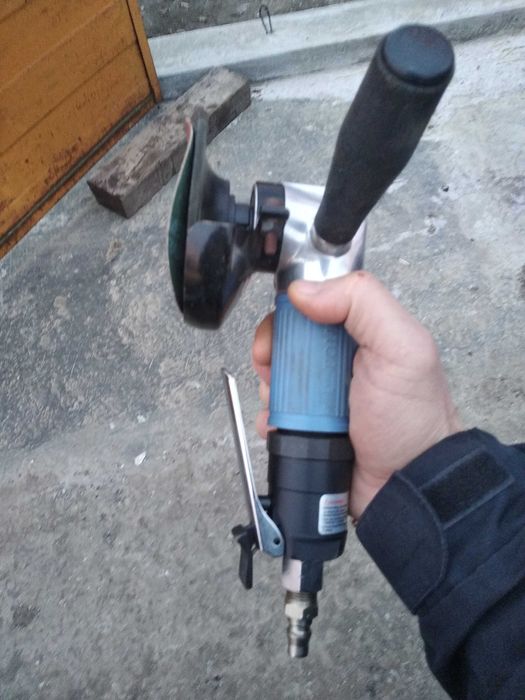 Продам пневмомашинку шлифовальную