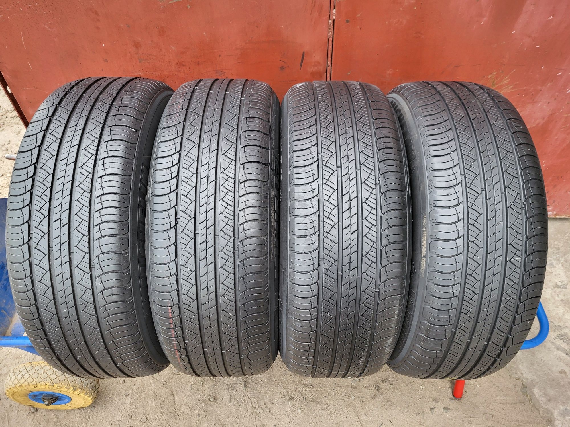 235/60/18 R18 Michelin Latitude Tour HP 4шт ціна за 1шт літо шини