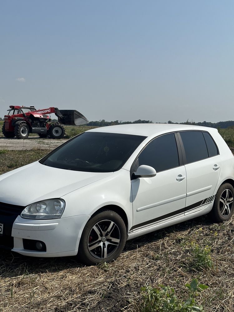 Гольф 5, в гарному стані