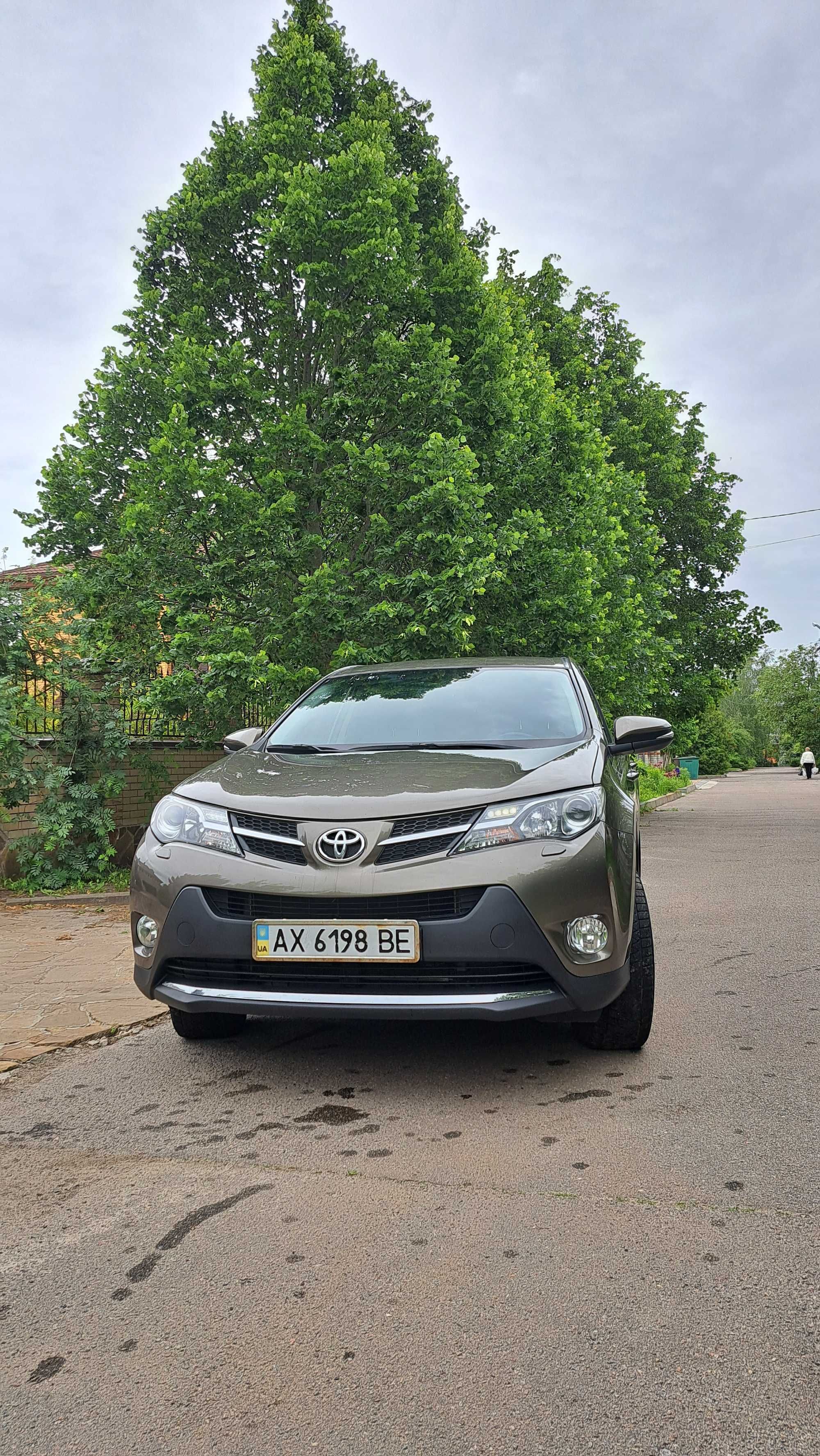 Продам автомобіль TOYOTA RAV