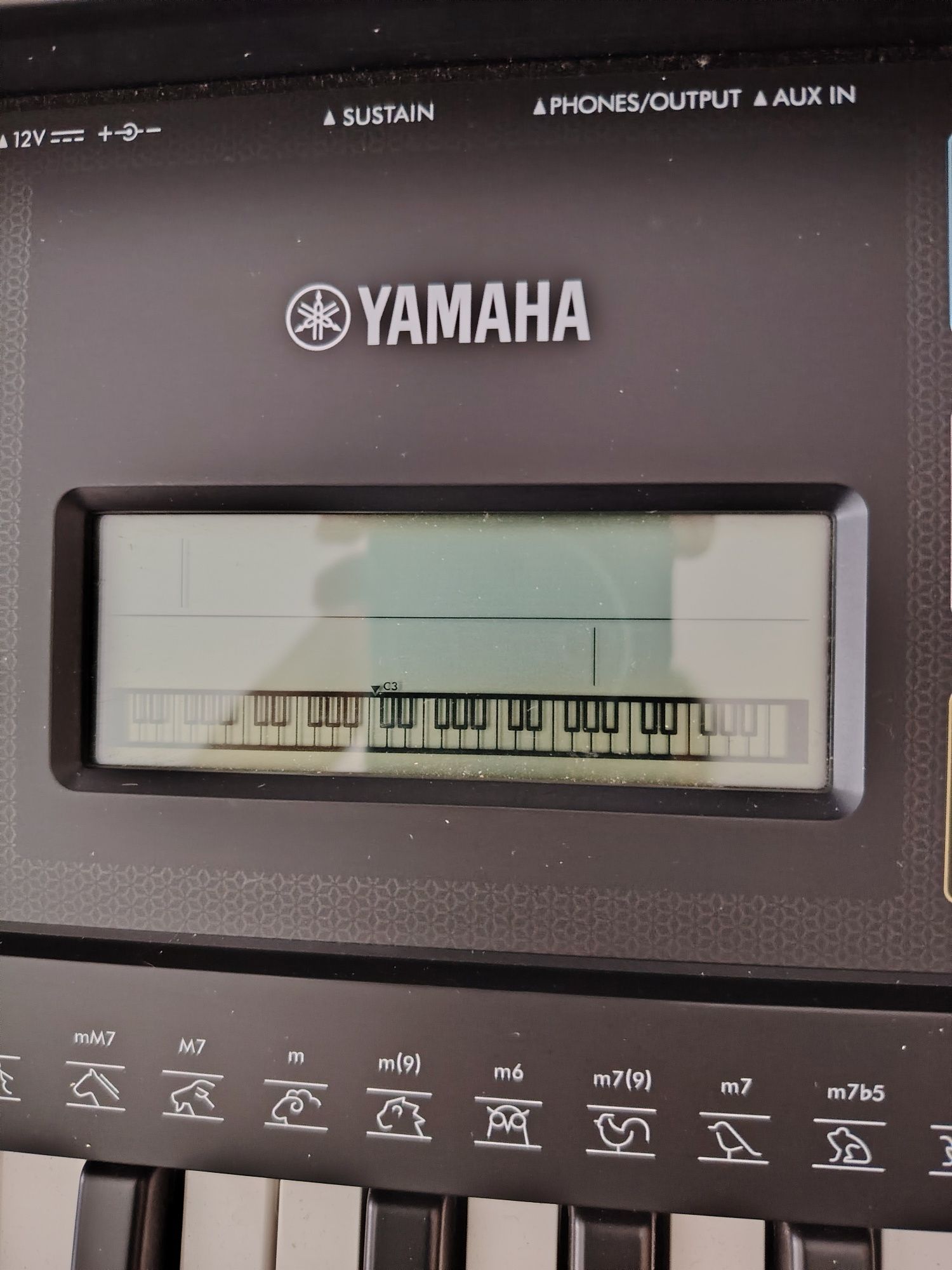 Piano Yamaha + Suporte