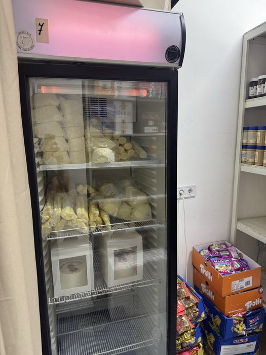 Продам холодильник, регал