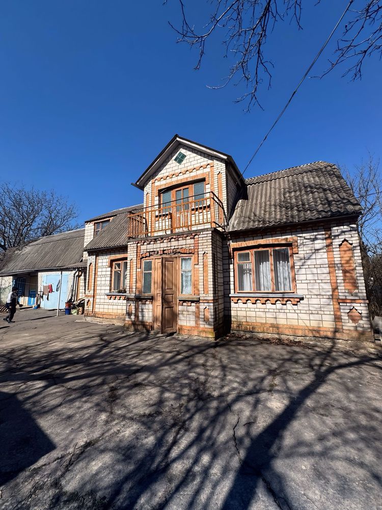 Продаж Будинку з виходом до лісу