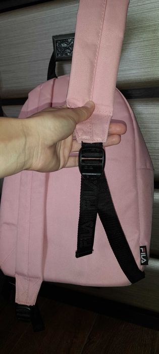 Продам рюкзаки , спортывный и кожзам