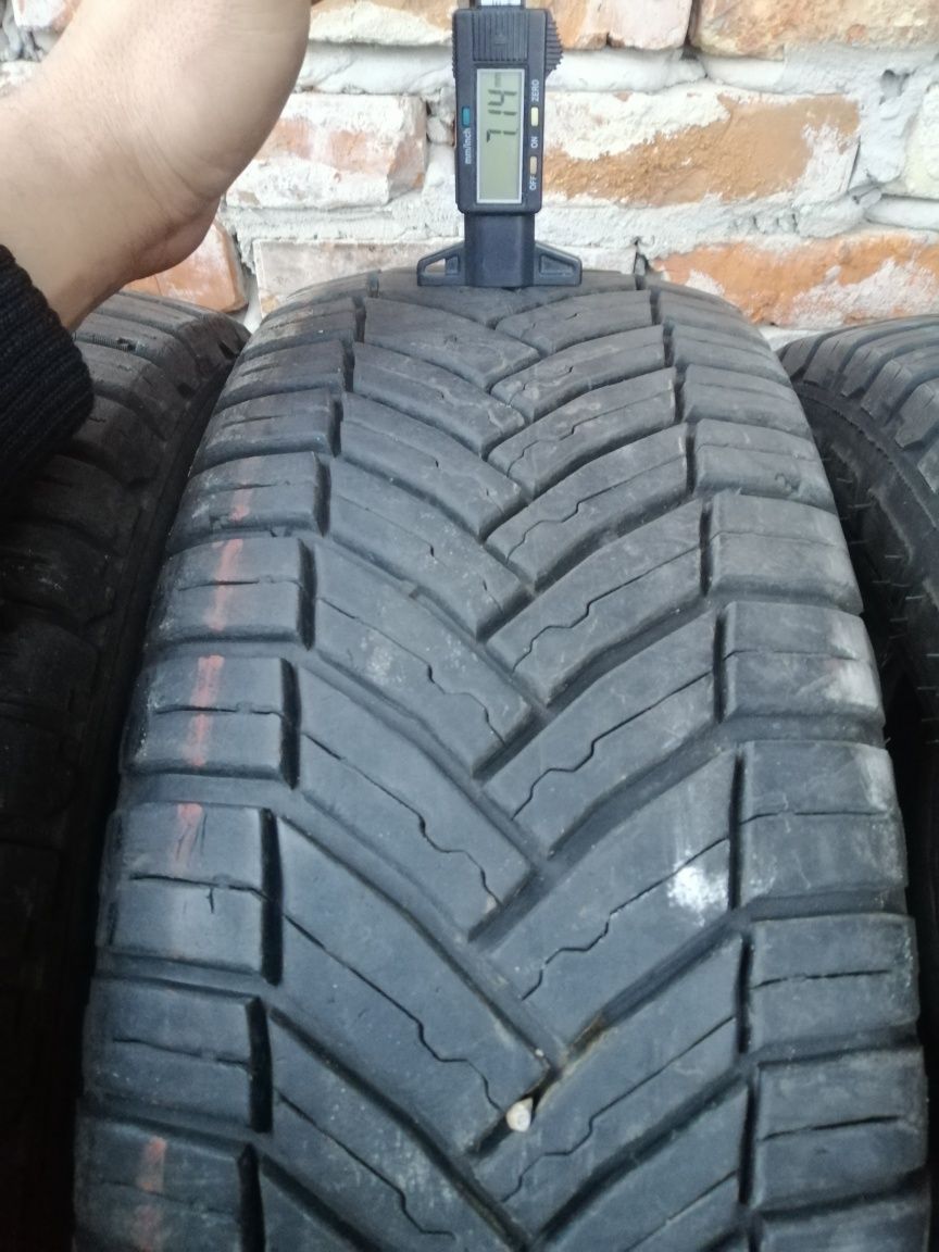 Шини MIchelin Agilis Cross Climate 215/65R 16C