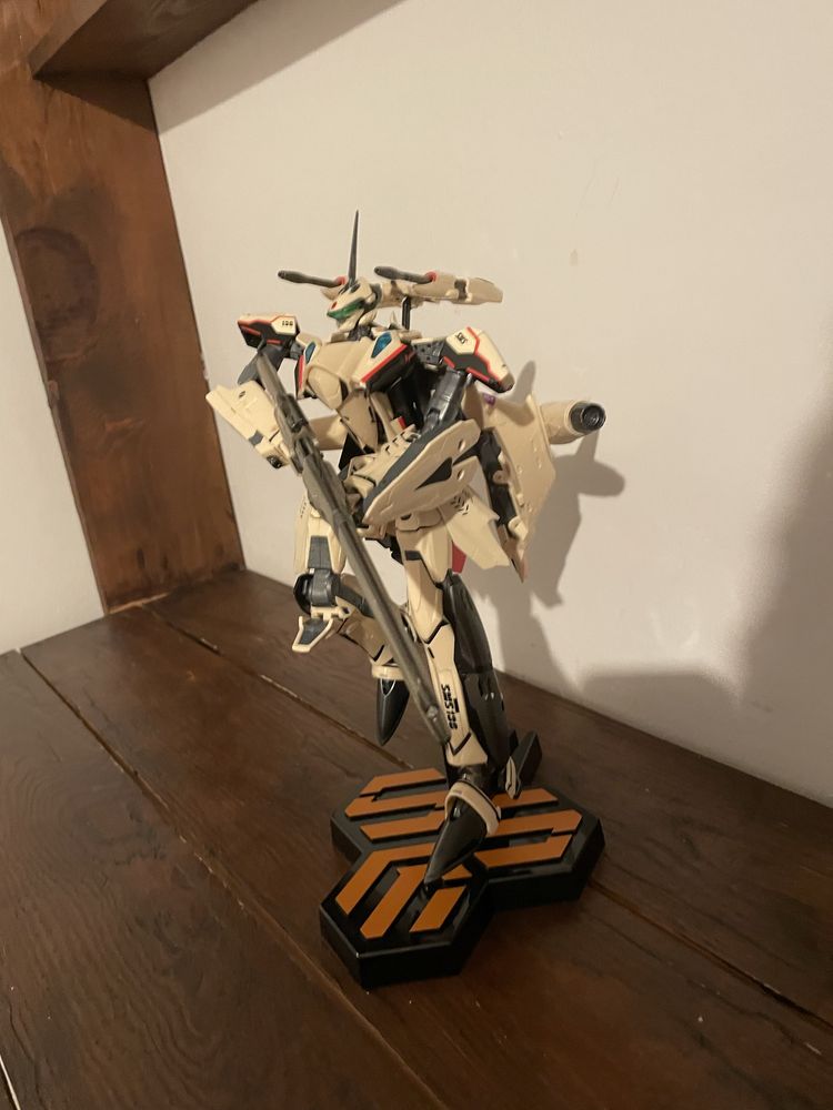 Japoński Transformers Bandai YF-29 Durandai Valkyrie Isamu Dyson Custo