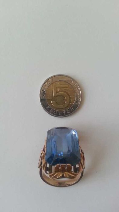 Złoty pierścionek z lat 60/70 tych