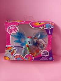 My Little Pony - Rainbow Dash figurka z serii skrzydlatych kucyków.