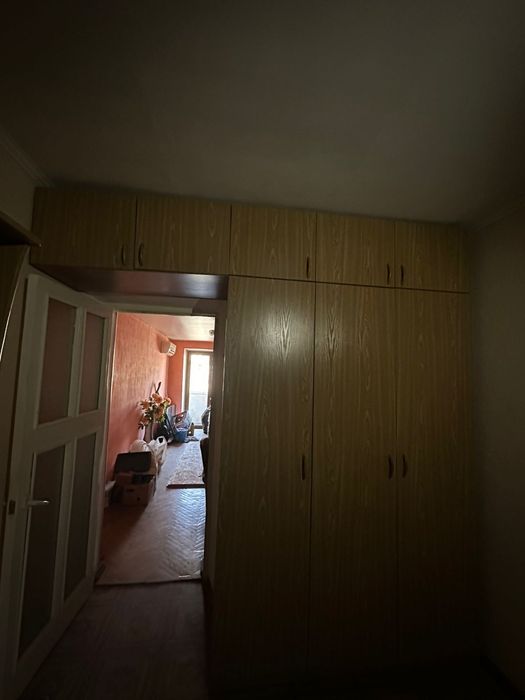 Шкаф с антрисолями