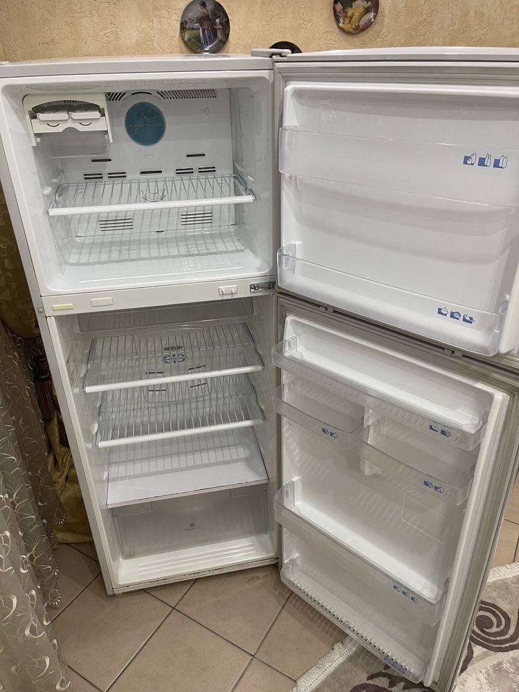 Продам холодильник Samsung cooltech dynamic б/у