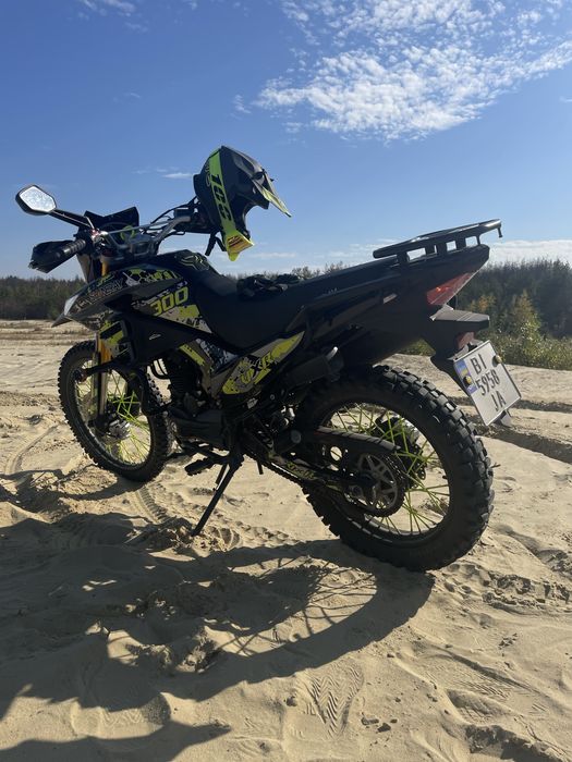 Продам мотоцикл Shineray VXR300