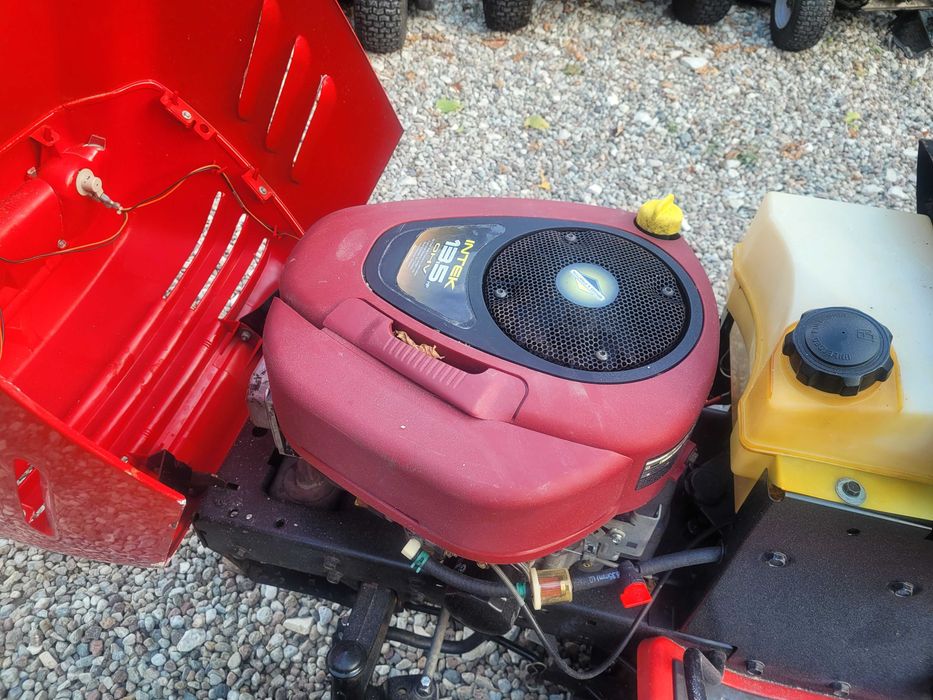 Traktorek kosiarka  Jonsered  Husqvarna  Briggs  pompa Polecam !!