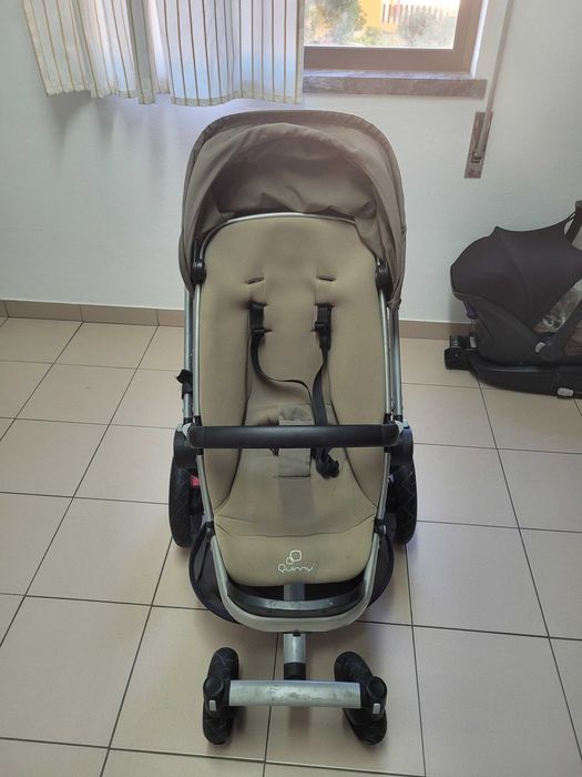 Carrinho Bebé + Ovo + Base Cadeira Maxi-Cosi (Isofix)