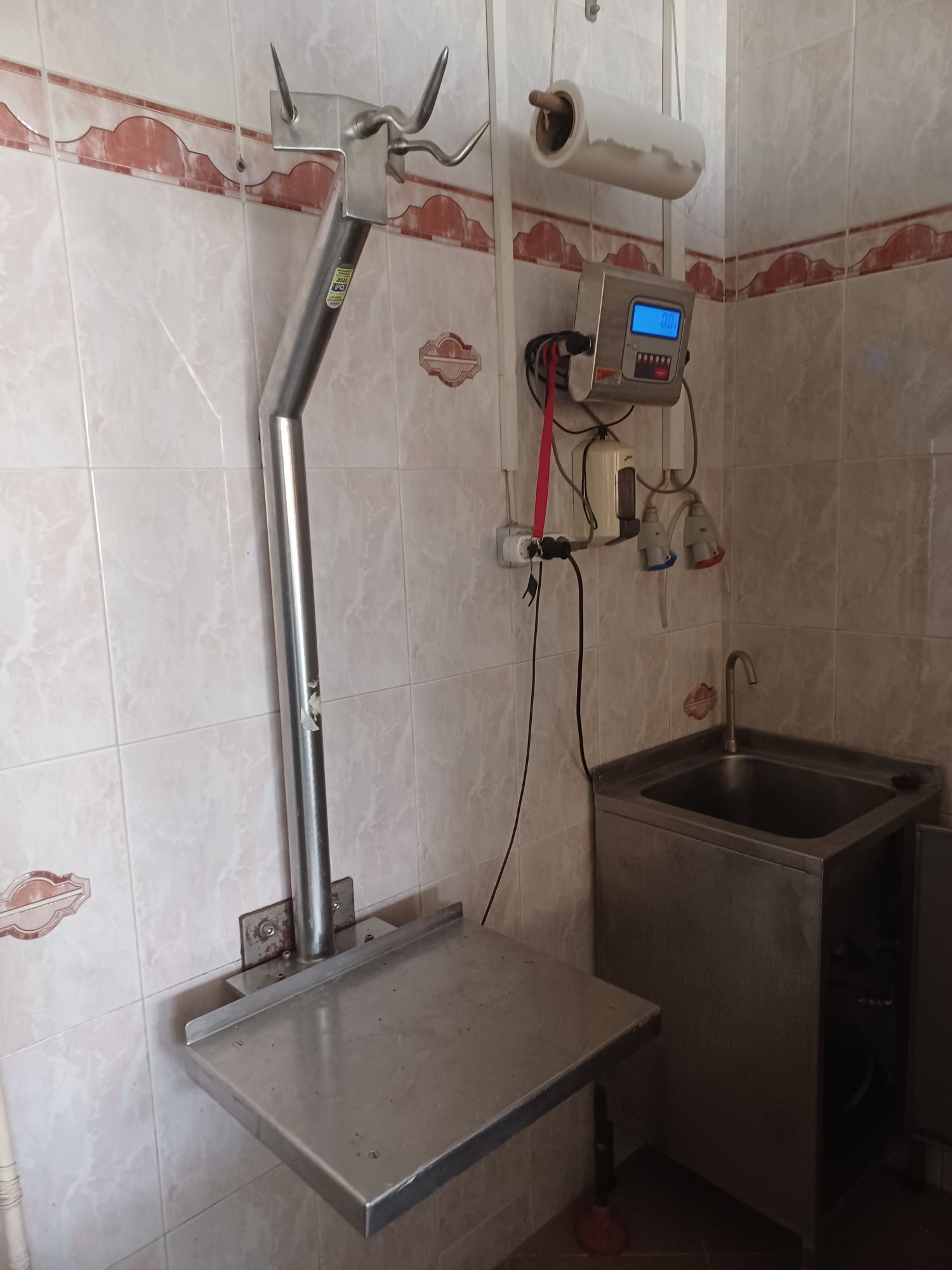 Balança de parede electrónica para talho ou armazém