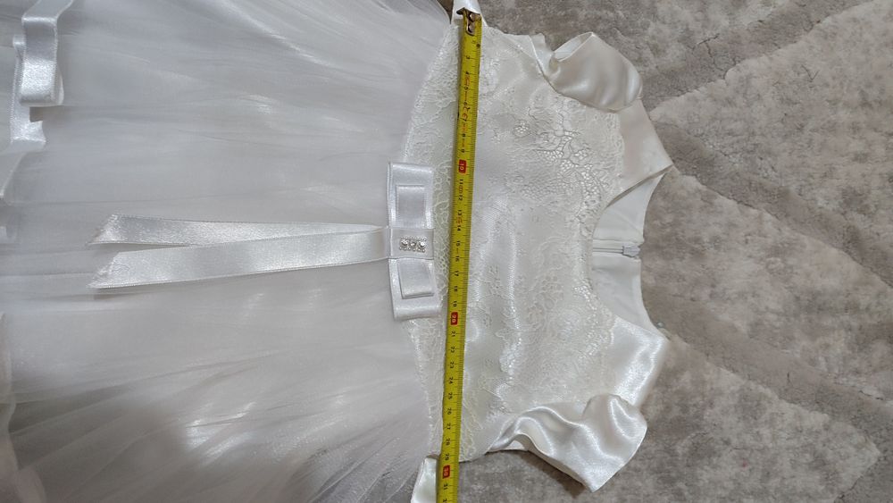 Святкові сукні для дівчинки до 3 років