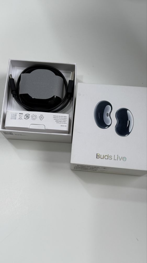Продам  навушники Samsung Galaxy Buds Live в гарному стані!