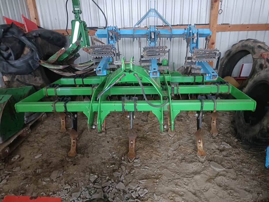 Agregat ścierniskowy gruber Dziekan Rozsiewacz Amazone ZA-F 600l