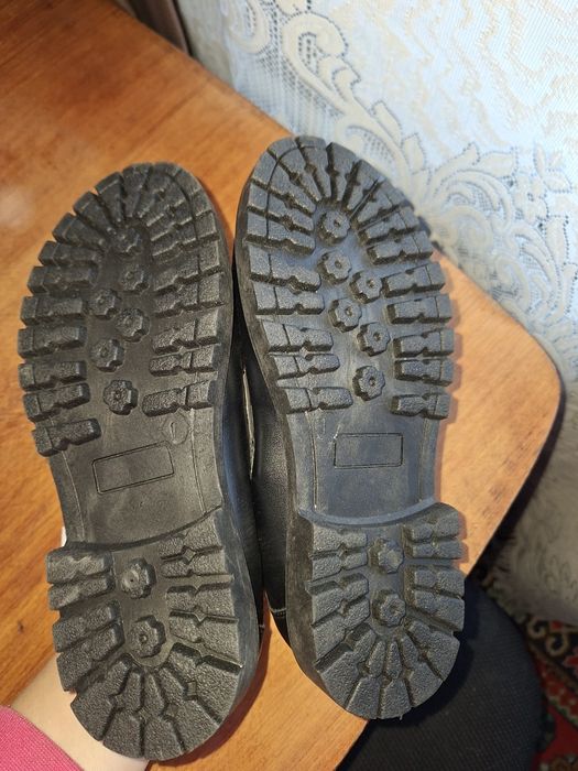 Нові лофери на дівчинку М&Со