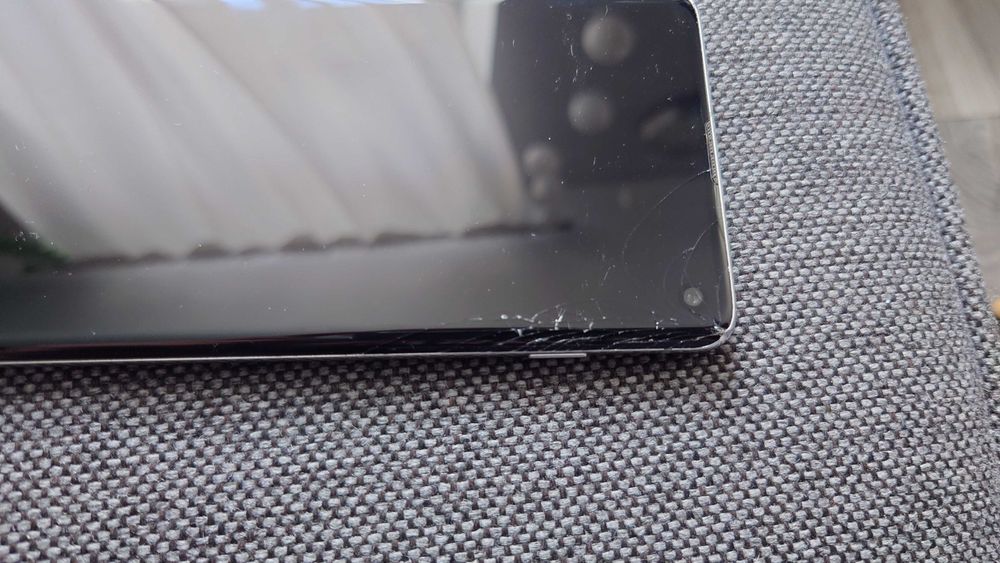 Samsung Galaxy S10 SM-G973 Biały akcesoria 128GB